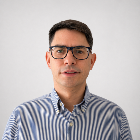 Dr. Antonio Guardiola, Tesorero AESPANC